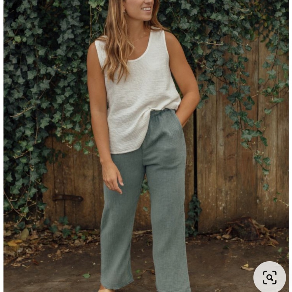 Neuflora Bayfield Pants NWOT. Size M